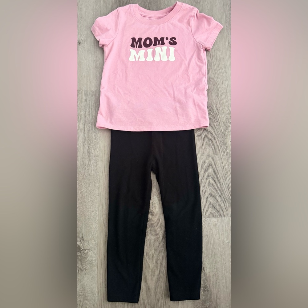2t outfit. Pink top saying Mom’s mini Styled with Black leggings.